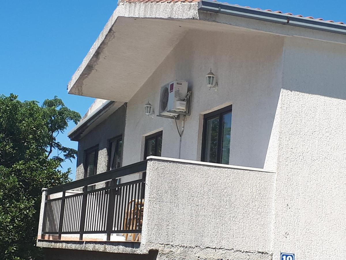 Apartman Emilio Baška Voda Extérieur photo