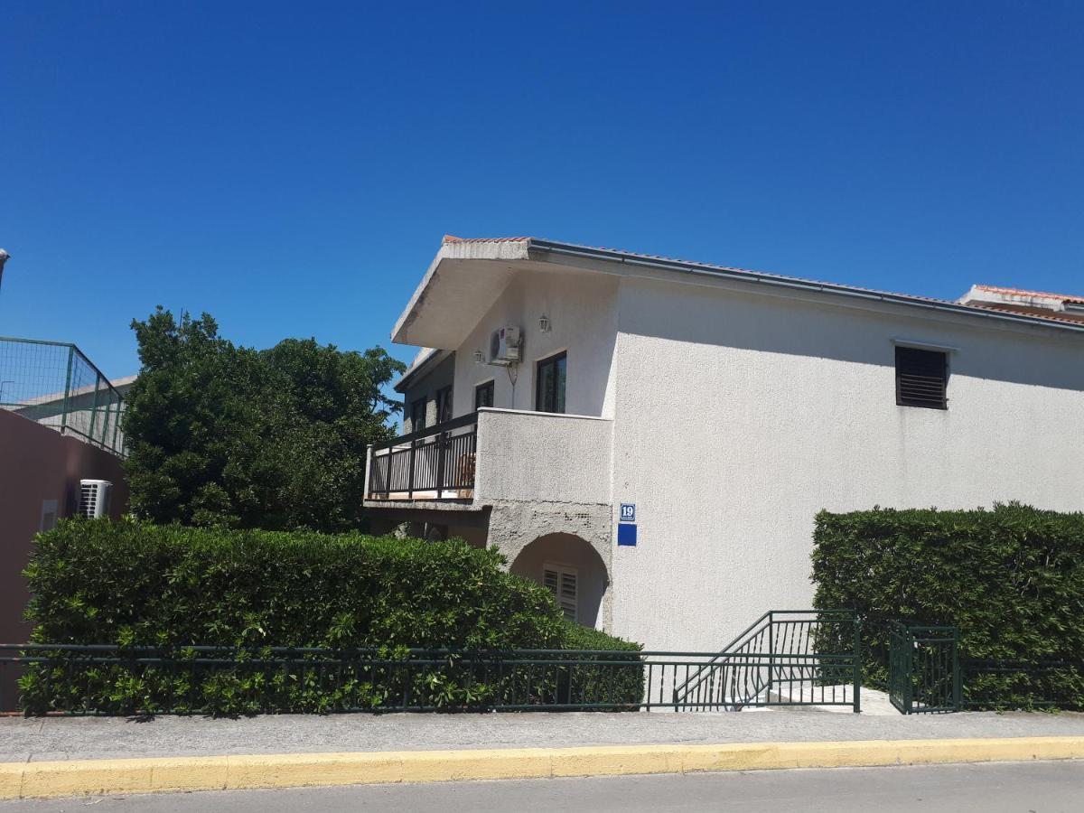 Apartman Emilio Baška Voda Extérieur photo