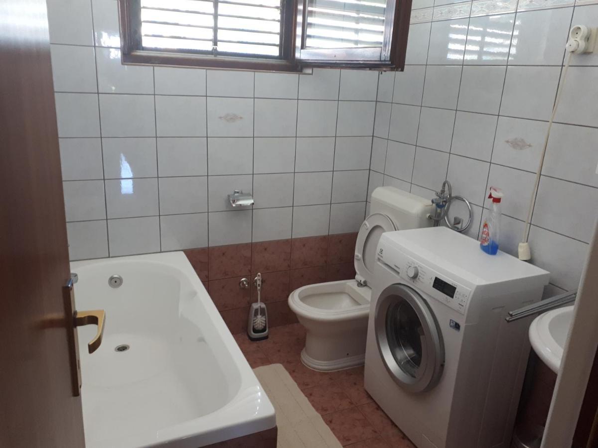 Apartman Emilio Baška Voda Extérieur photo